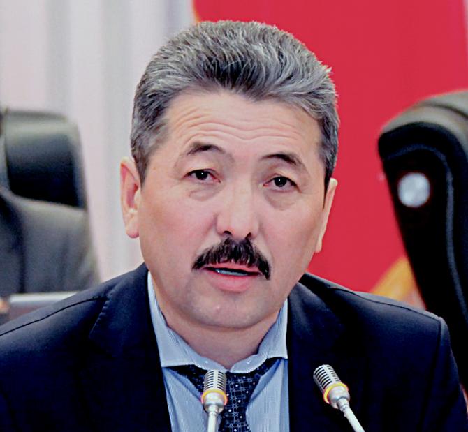 В Минфине представили нового министра финансов Адылбека Касымалиева — Tazabek