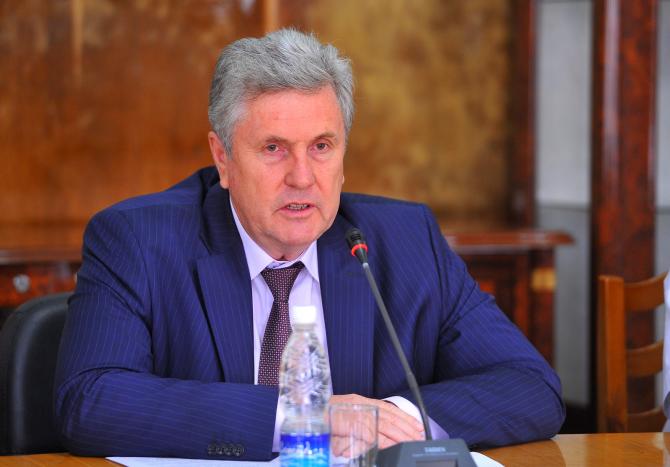 У населения нет доверия к пенсионному фонду, - вице-премьер В.Диль — Tazabek