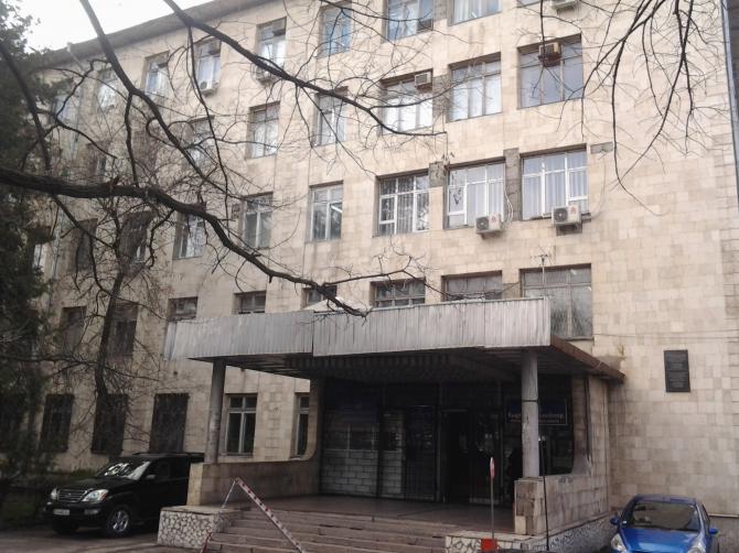 Фото здания, помещения которого площадью 1 тыс. квадратов ГП «Инфоком» передаст управделами президента — Tazabek
