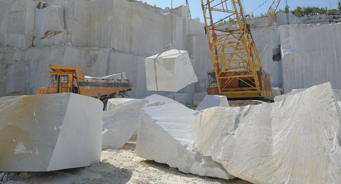 Правительство объявило о проведении конкурса на разработку месторождения белого мрамора Акарт — Tazabek