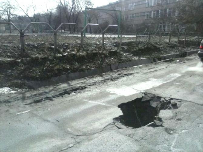 Депутаты ЖК предложили не жалеть деньги на дороги и делать бетонное основание — Tazabek