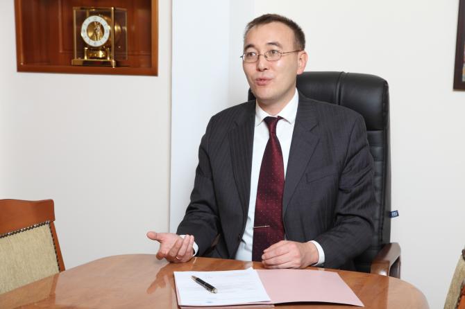 Онлайн-конференция с прямой телефонной линией: Сегодня в гостях глава НБКР Т.Абдыгулов — Tazabek