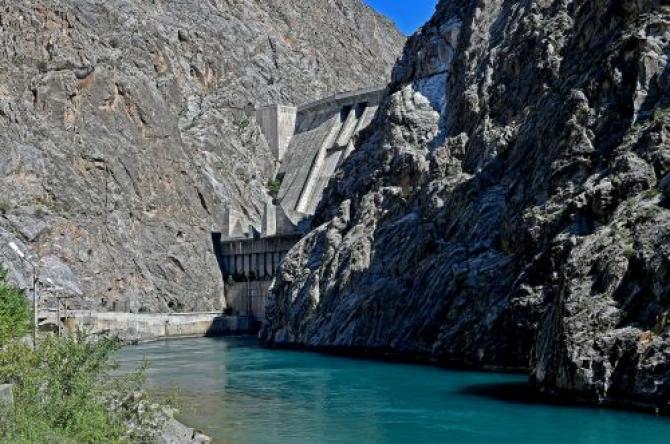 Мощность Токтогульской ГЭС снизилась вдвое, с нового года возможны ограничения в электроэнергии — Tazabek