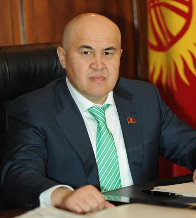 Депутат А.Сулайманов предложил сократить на 10% расходы госбюджета — Tazabek