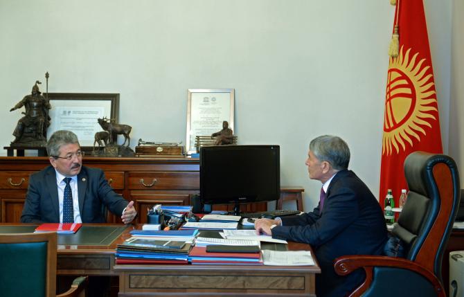 А.Атамбаев обсудил с министром финансов исполнение республиканского бюджета 2015 года и планы на 2016 год — Tazabek