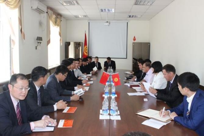 Китай выразил заинтересованность в строительстве логистического центра в КР — Tazabek