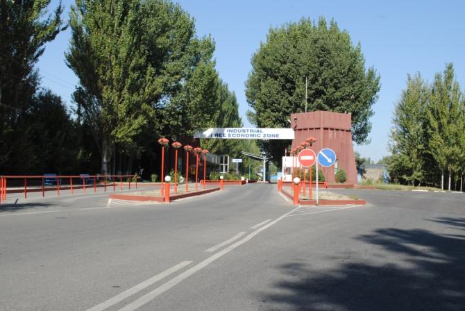 Минэкономики предлагает таможенным органам администрировать НДС при ввозе в Кыргызстан товаров, произведенных на СЭЗ и признанных товарами ЕАЭС — Tazabek