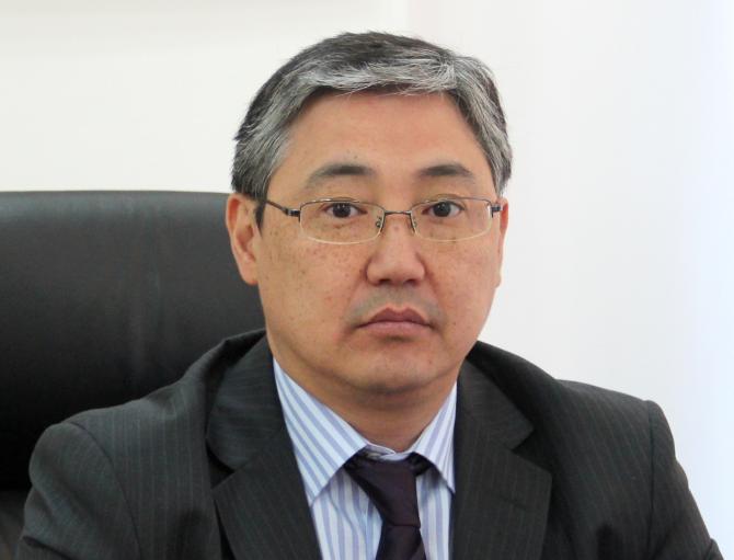 Алмаз Бакетаев временно исполняет обязанности министра финансов КР — Tazabek