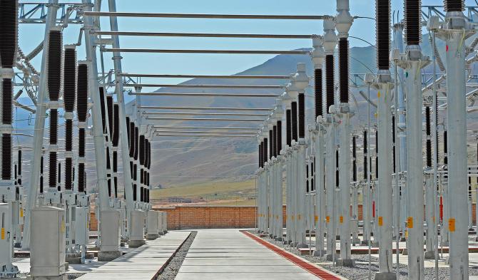 Кыргызстан импортирует 600 млн кВт.ч электроэнергии из соседних стран — Tazabek