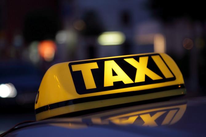 Минтранс: Рассматривается вопрос лицензирования такси и внутренних грузоперевозок — Tazabek