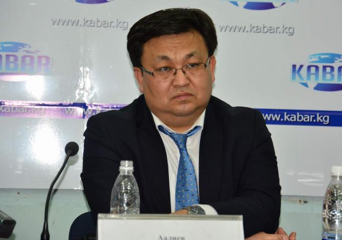 Речь о том, чтобы отмести квартиры элитного класса, - представитель правительства А.Аалиев о конвертации долларовых ипотечных кредитов — Tazabek