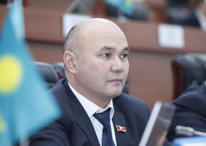 Депутат Д.Толонов: Пока неизвестно, кого выдвинут на пост министра транспорта и коммуникаций — Tazabek
