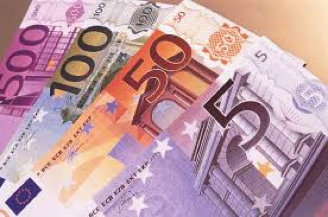 Утренний курс валют: Евро продается по 83 сома — Tazabek