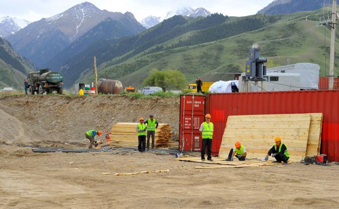 Кыргызстан ждет в 2015 году от России 1,5 млрд рублей на Верхненарынский каскад ГЭС — Tazabek