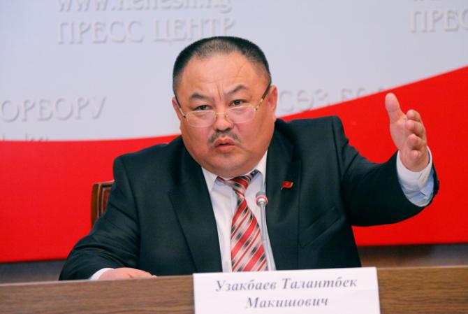 Депутат Т.Узакбаев возмущается, что, показывая его по ТВ, говорят и про дело по его брату — Tazabek
