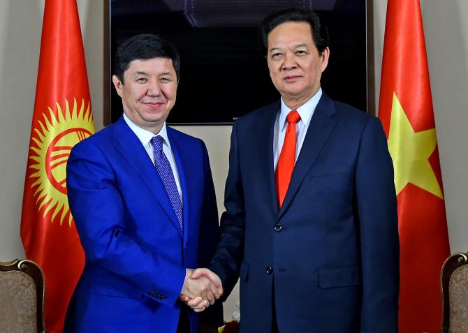 Правительство предложило вьетнамским предпринимателям инвестировать в текстильно-швейную отрасль КР — Tazabek