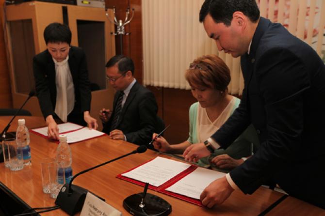 Правительство и РФ-КР Фонд развития подписали соглашение об условиях пребывания Фонда на территории КР — Tazabek