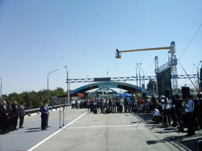 Ассоциация поставщиков обвинила ГНС в слабом контроле на границах с Казахстаном — Tazabek