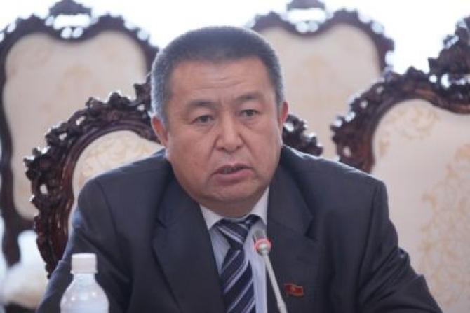 Из-за вопроса по Кумтору ушло несколько парламентов и правительств, - депутат Ч.Турсунбеков — Tazabek