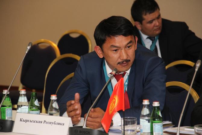 Глава Госантимонополии Б.Казаков считает, что стройкомпании работают «по-кыргызски» — Tazabek