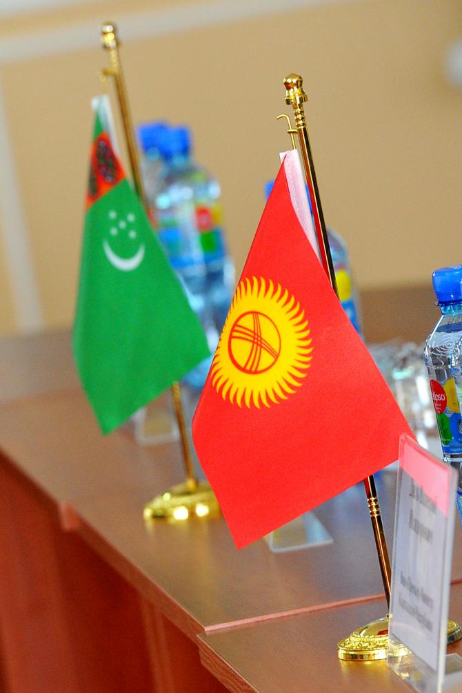 Туркменистан заинтересован в реализации перспективных проектов в ряде экономических отраслей — Tazabek