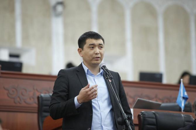 Депутат Н.Нишанов заявил, что ФГИ не заинтересован в развитии госпредприятий, а просто регистрирует, где и сколько акций у государства — Tazabek