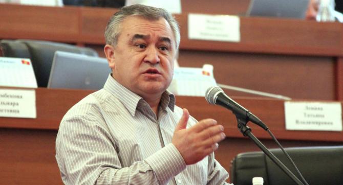 Сегодня энергоотрасль вместо развития экономики создает препятствия, - депутат О.Текебаев — Tazabek