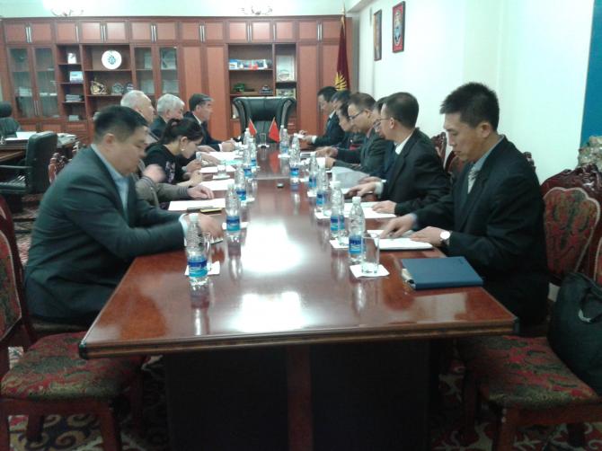 Кыргызстан и Китай обсудили вопросы по подготовке ТЭО реконструкции 6 ирригационных объектов в КР — Tazabek