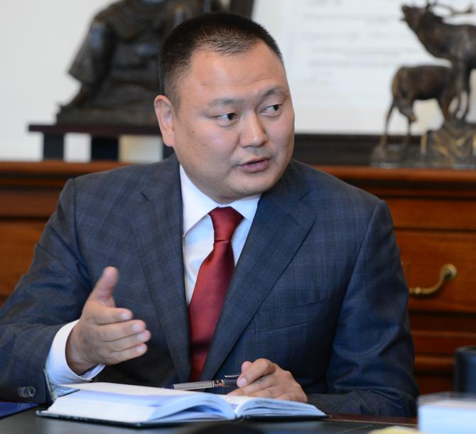 Депутатов заинтересовало, чувствует ли глава Госгеологии себя виновным за то, что до сих пор «Кыргызнефтегаз» работал незаконно — Tazabek