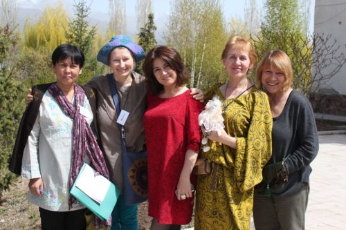 Участники  тренинга на Иссык куль Россия, Узбекистан, Кара колпак