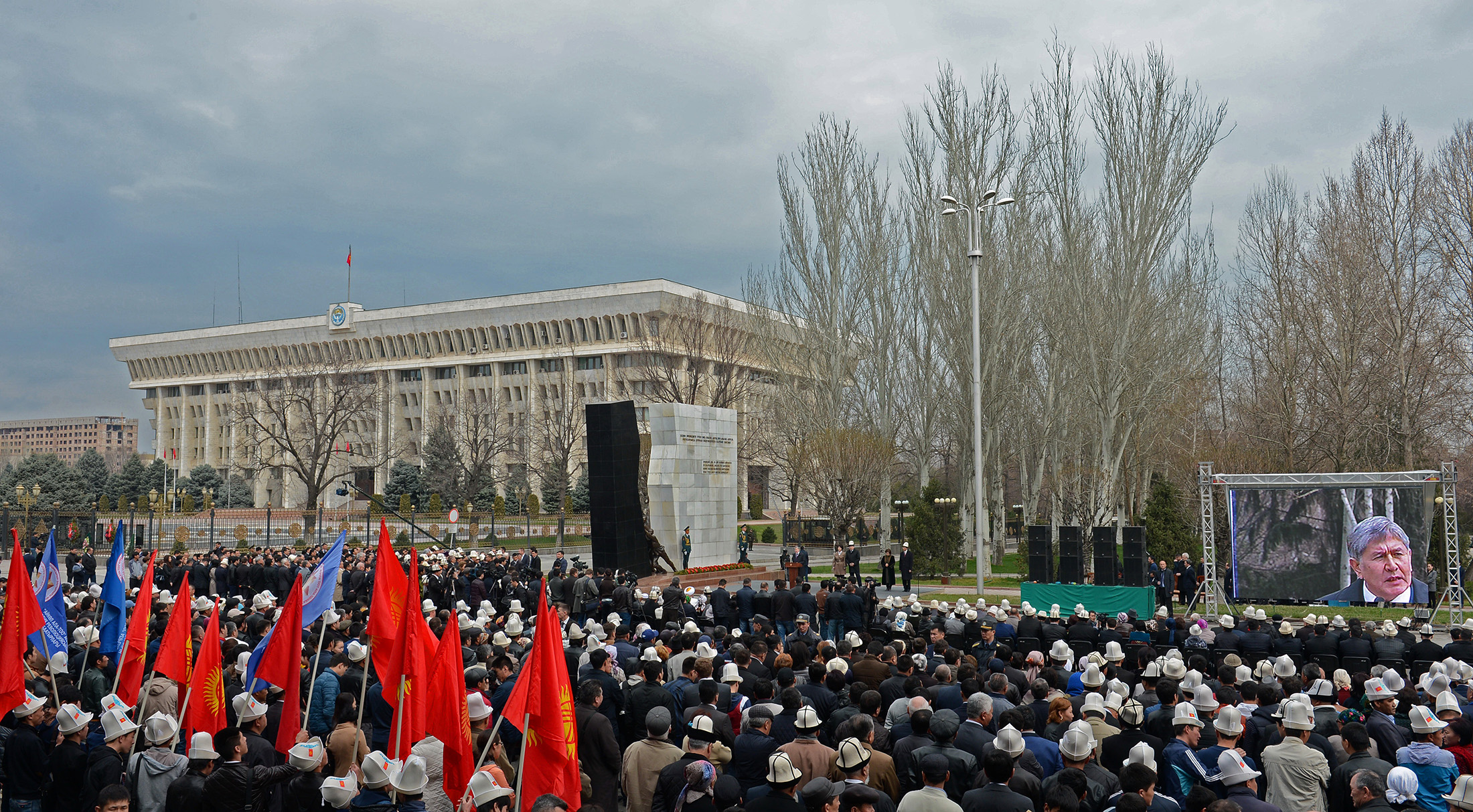 14 апреля события. 7 Апрель революция Кыргызстана. 2010 Год революция в Киргизии. Революция в Киргизии 2005.