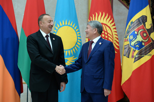 президент Азербайджана Ильхам Алиев и А.Атамбаев