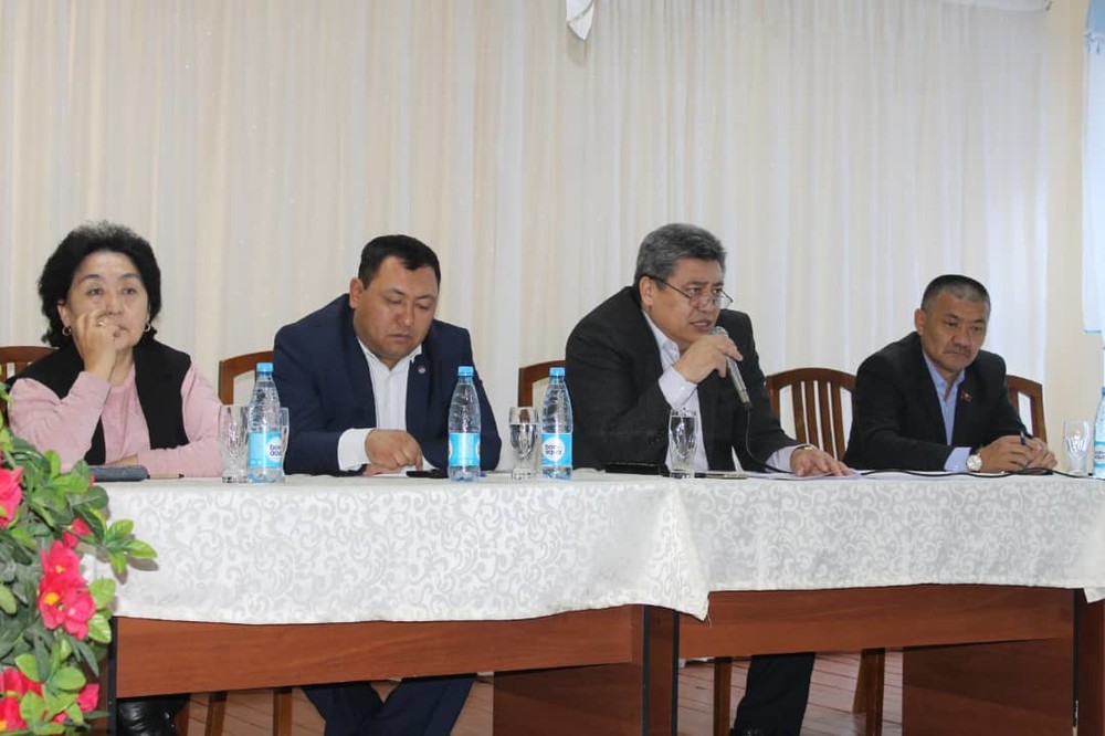 Встреча мэра города Э.Алымкулова с жителями