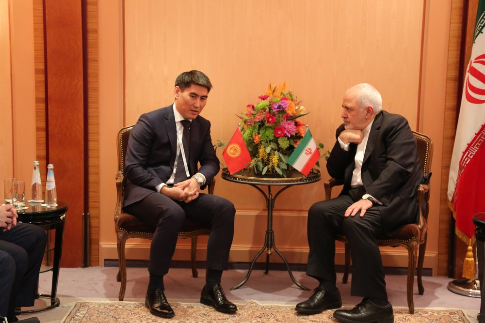 Министр иностранных дел Кыргызстана Чингиз Айдарбеков и глава МИД Ирана Мохаммад Джавад Зариф