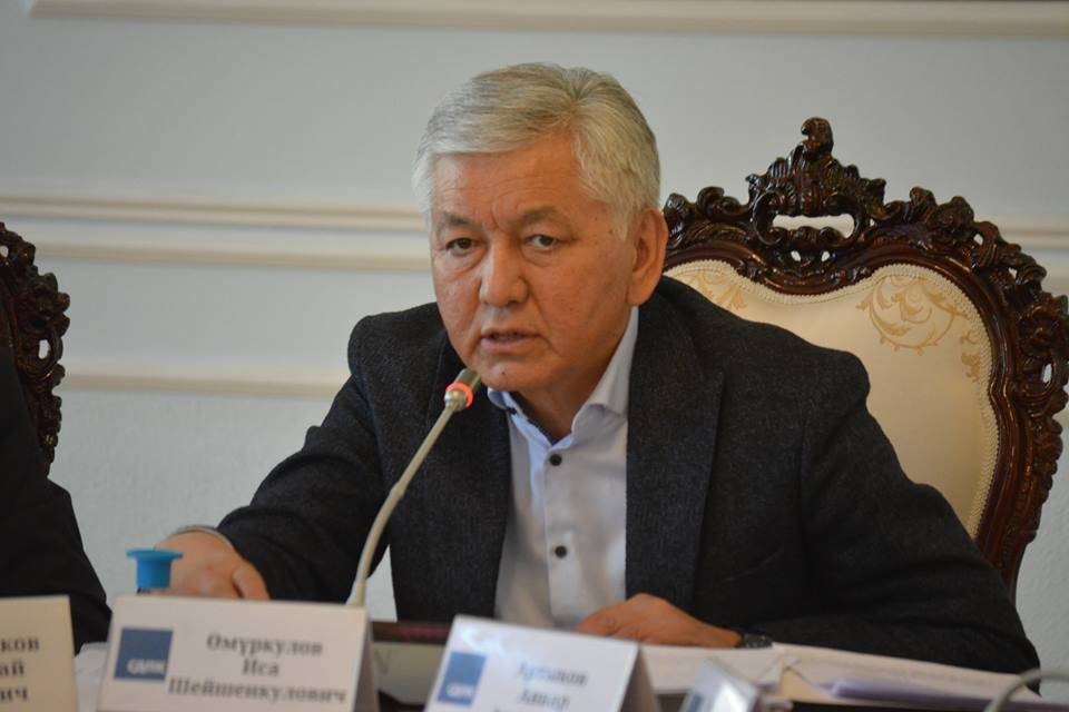 Депутат Иса Омуркулов (СДПК)