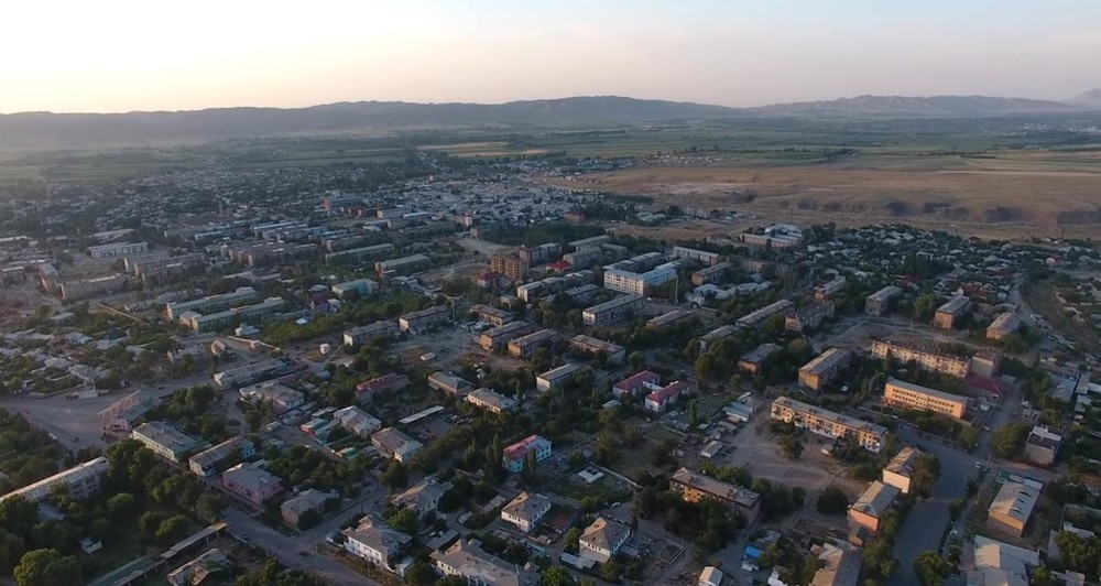 город Кызыл-Кия