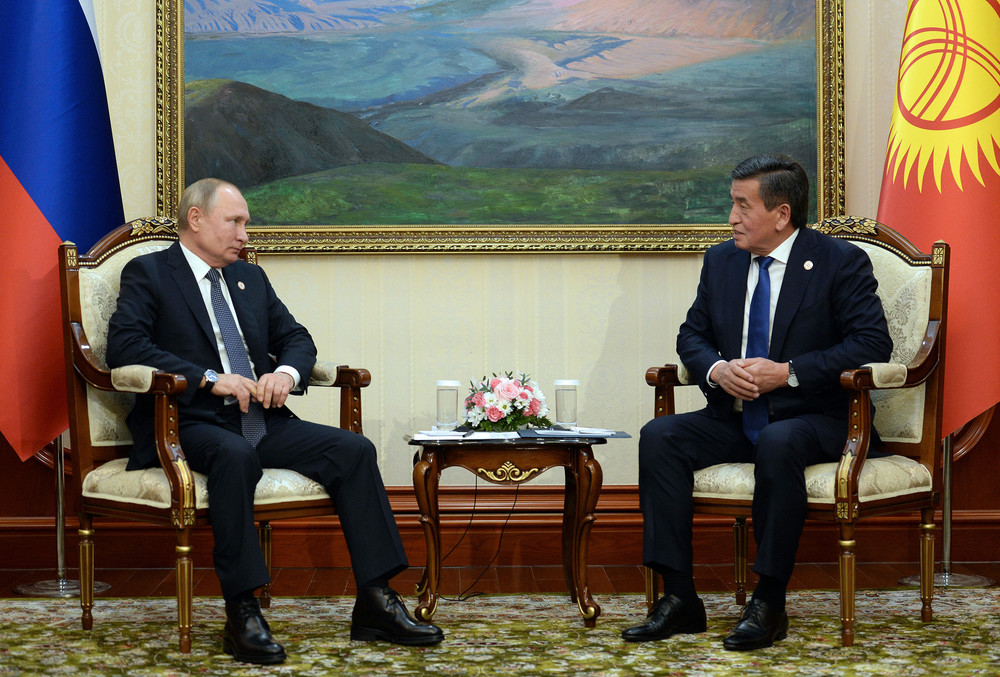 Президент России Владимир Путин и президент Кыргызстана Сооронбай Жээнбеков