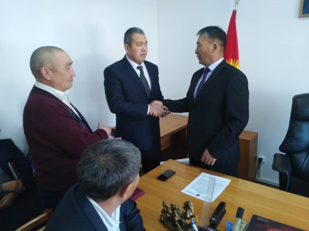 Мирбек Шамырканов вступил в должность главы Кызыл-Суйского айыльного аймака