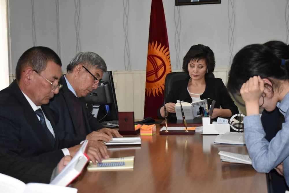В городе Баткен стартовала акция «Китепкөй Кыргызстан»