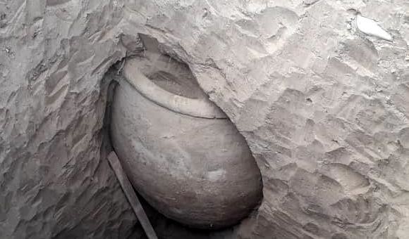 Старинные кувшины нашли в Узгене