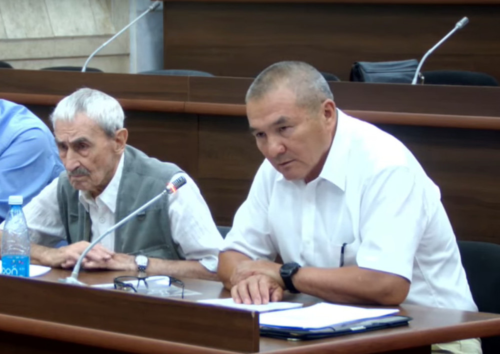 Слева-направо: Л.Алибегашвили, Ж.Калилов.