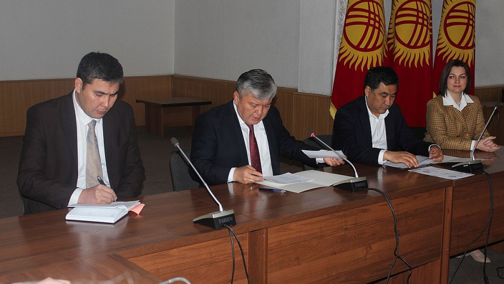 (слева-направо) Ч.Сейитов, А.Кожошев, Д.Амангельдиев, В.Исаева