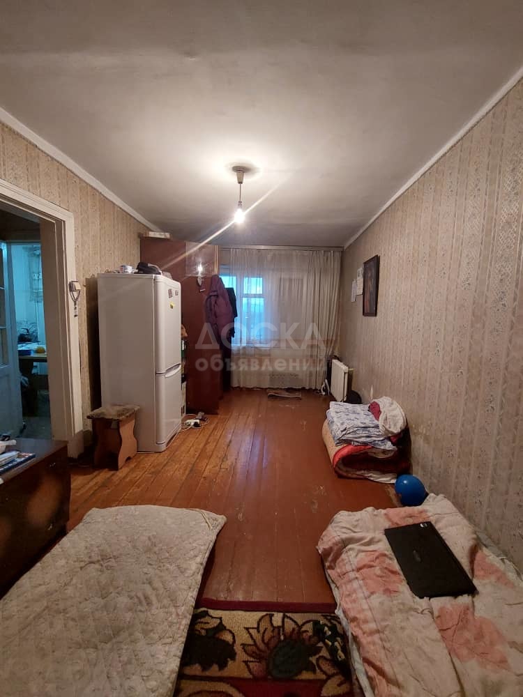 Продаю 1-комнатную квартиру, 29кв. м., этаж - 4/4, Политех по Ахунбаева.