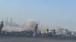 На Объездной из КамАЗа рассыпался уголь. Видео