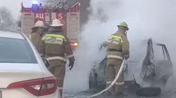 Еще видео сгоревшей машины на Малдыбаева