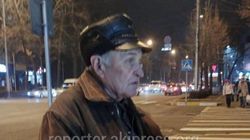 Родные 75-летнего Александра Чурова нашлись, его забрали домой, - горожанка