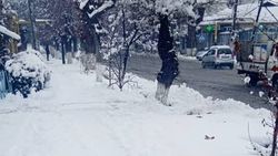 Почему в Оше не убирают снег с дорог и тротуаров? Фото жителя