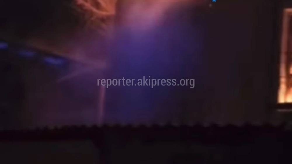 В пригороде Бишкека сгорел Дом фостерной семьи. Им нужна помощь