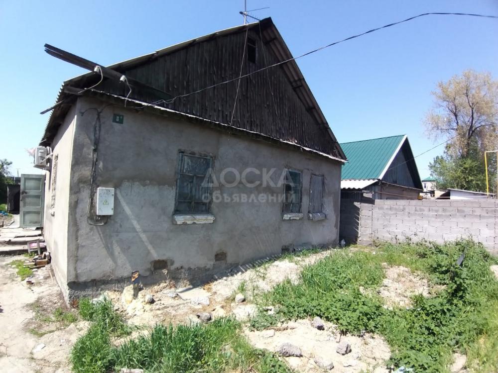 Продаю дом 3-ком. 51кв. м., этаж-1, 3-сот., стена саман, р-н Дэн-сяопина/ Садыгалиева.