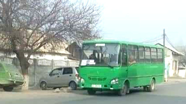 Автобус в городе Баткен